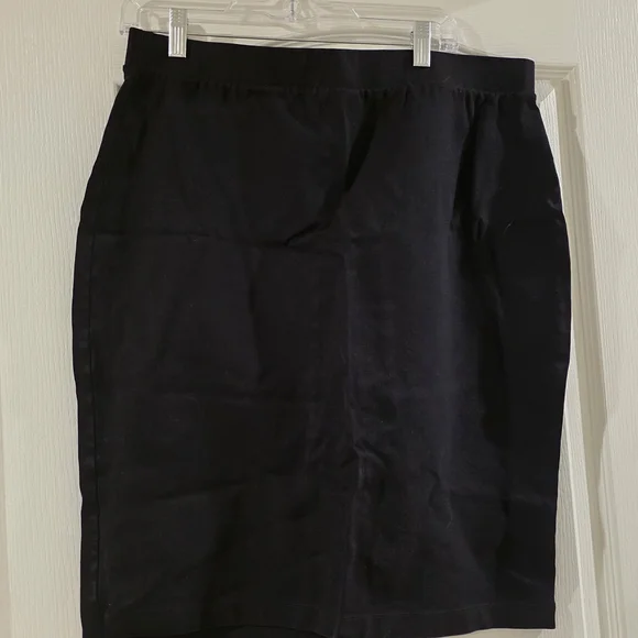Liz Claiborne Classic Black Pencil Skirt - Picture 1 of 6